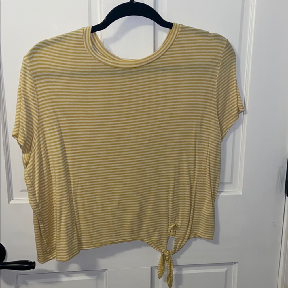 Aero oversized yellow tie tee